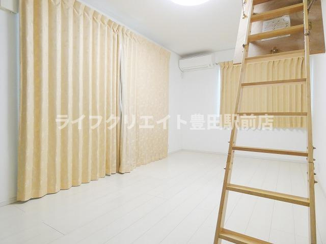 神明一戸建貸家の寝室
