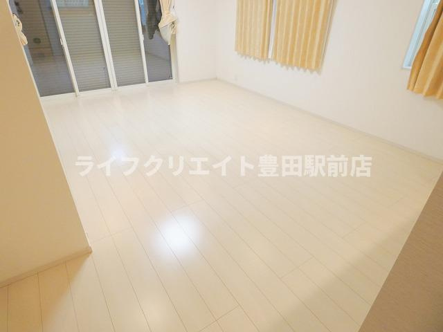 神明一戸建貸家の居間・リビング