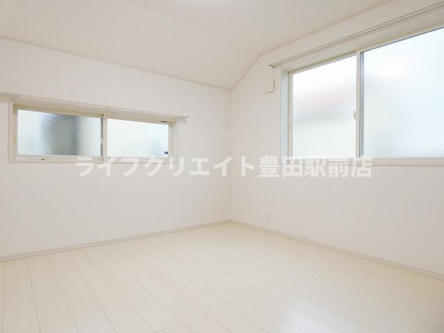 神明一戸建貸家の洋室