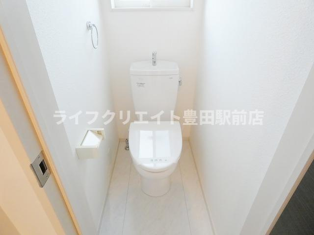 神明一戸建貸家のトイレ