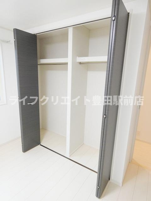 神明一戸建貸家の収納