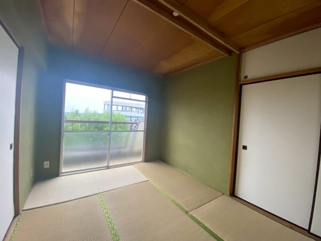 【寝室】