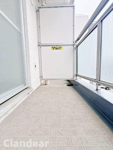 グリーンパーク第7綾瀬のバルコニー|ドキドキの新生活も、安心してスタート。ぴったりの住まいを見つけませんか？クランディアが一緒に住まい選びをサポートします‼　まずは、お気軽にお問合せください　＃クランディア