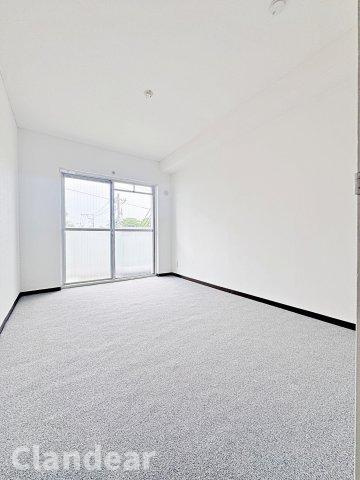 グリーンパーク第7綾瀬の洋室|ドキドキの新生活も、安心してスタート。ぴったりの住まいを見つけませんか？クランディアが一緒に住まい選びをサポートします‼　まずは、お気軽にお問合せください　＃クランディア