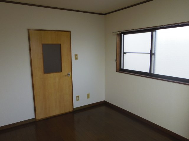 コーポ藤味の洋室