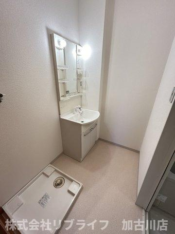 ファミーユ溝之口の洗面所