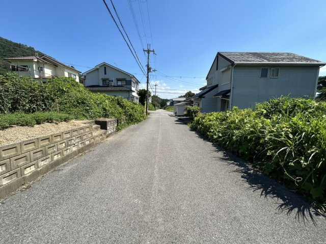売土地　長浜市法楽寺町の前面道路含む現地写真
