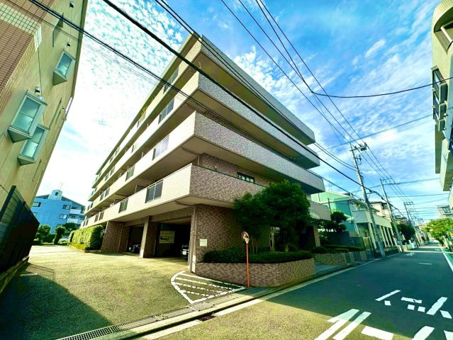 綱島東パークホームズ2番館の外観|綱島東パークホームズ弐番館は公園に近く、閑静な住宅街に立地しており、子育てにもぴったりな環境が整っています。