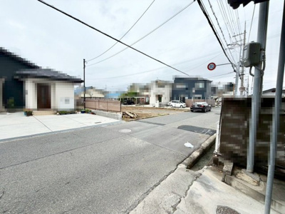 【前面道路含む現地写真】 | 土塔町　売土地　全３区画 | 現況更地ですので、すぐにお家を建てられますね♪