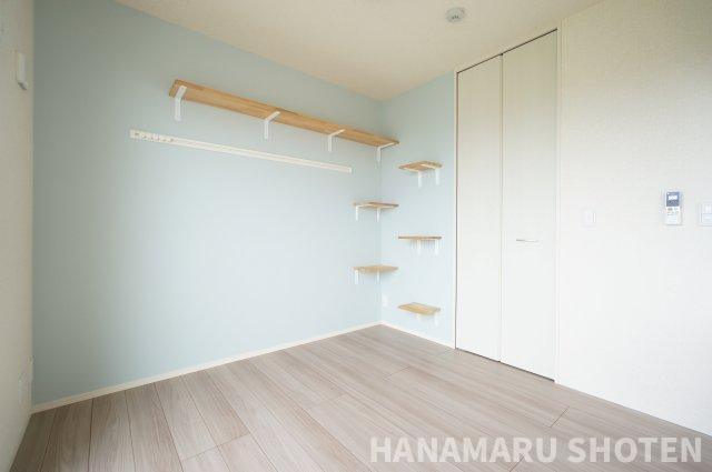 Holy Landsの洋室|物件、駅でお待ち合わせでのご案内歓迎！