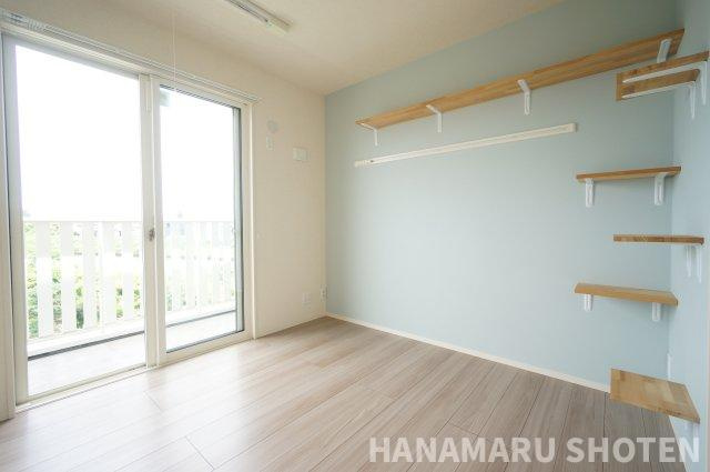 Holy Landsの洋室|物件、駅でお待ち合わせでのご案内歓迎！