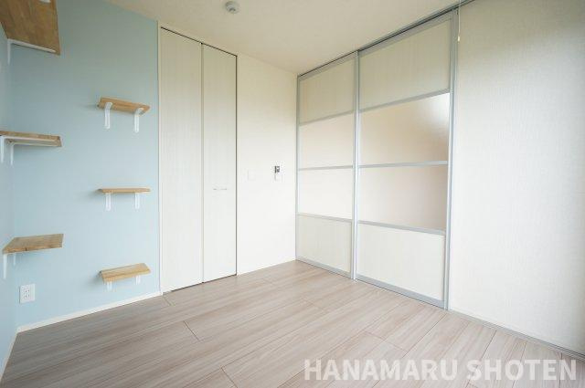 Holy Landsの洋室|物件、駅でお待ち合わせでのご案内歓迎！