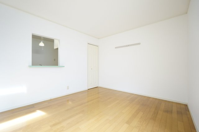 パセオ青葉の森参番館の洋室|物件、駅でお待ち合わせでのご案内歓迎！