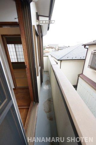 朝日ヶ丘1丁目貸家のバルコニー|物件、駅でお待ち合わせでのご案内歓迎！