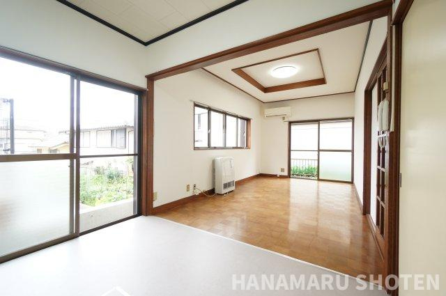 朝日ヶ丘1丁目貸家の居間・リビング|物件、駅でお待ち合わせでのご案内歓迎！
