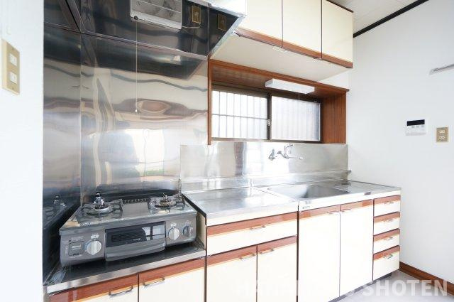 朝日ヶ丘1丁目貸家のキッチン|物件、駅でお待ち合わせでのご案内歓迎！