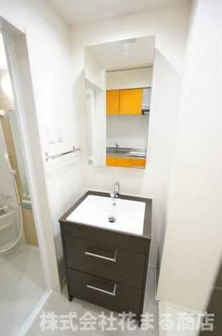 リブリ・ナンバーナインの洗面所|物件、駅でお待ち合わせでのご案内歓迎！