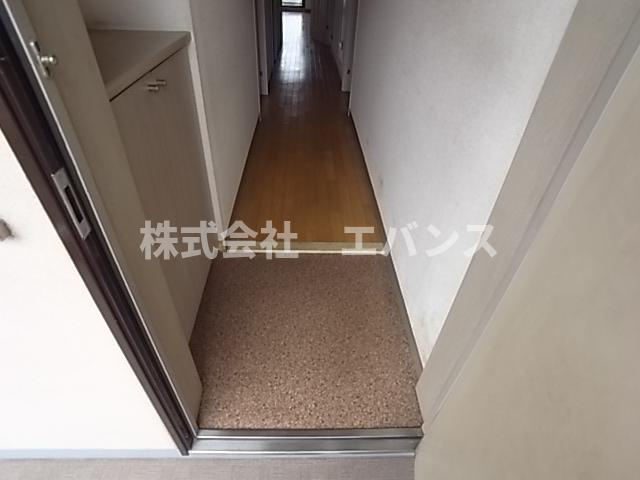 【玄関】 | ライオンズマンション蘇我・青葉の森公園五番館 | 明るい玄関です