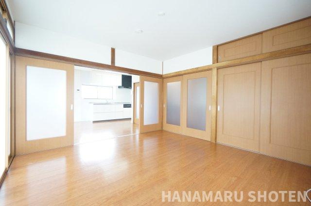 八千代市勝田台二丁目戸建ての居間・リビング|物件、駅でお待ち合わせでのご案内歓迎！