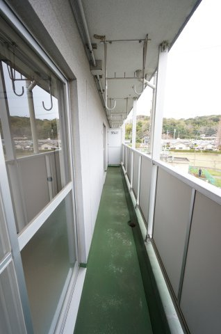 ビレッジハウス迎田4号棟のバルコニー|水曜日、営業時間外もご相談ください！