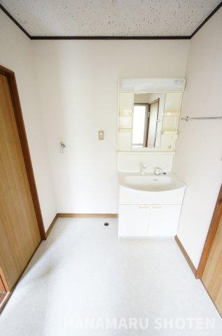 浅賀貸家の洗面所|物件、駅でお待ち合わせでのご案内歓迎！