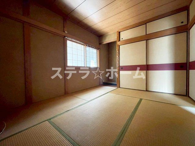 鮎川4 中古戸建の和室|きれいな和室です
