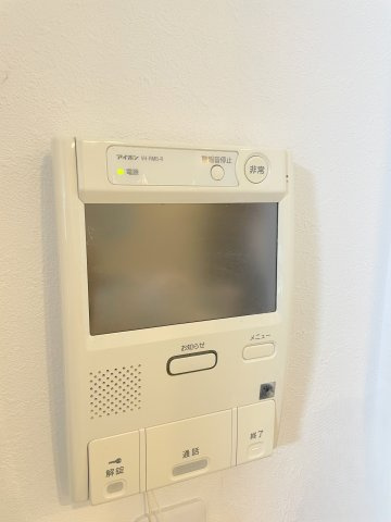 ヴェラハイツ六実駅前の防犯設備|TVモニター付きインターホン