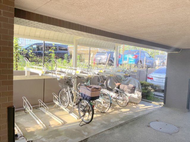 ヴェラハイツ六実駅前の駐輪場|共用部・駐輪場