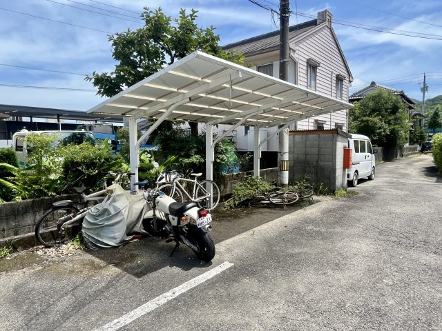 グランシティ　Bのその他共用部分|こまごまとしたものを収納できそうですね
