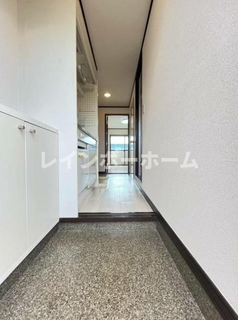 ハシモトマンションの玄関