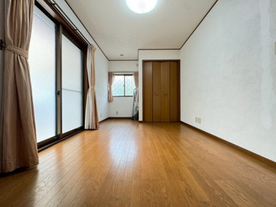 【洋室】 | 吹田市寿町2丁目貸家