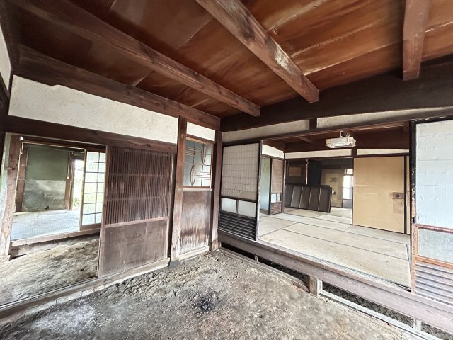 阿南市大潟町中古戸建の玄関