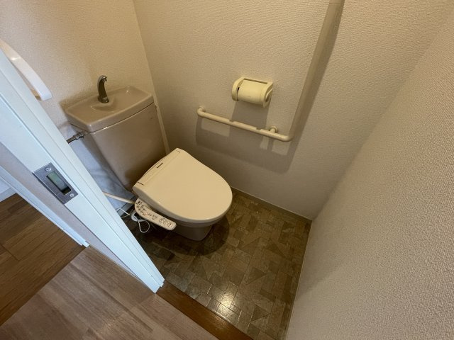 アプランドルのトイレ|※別のお部屋の写真です