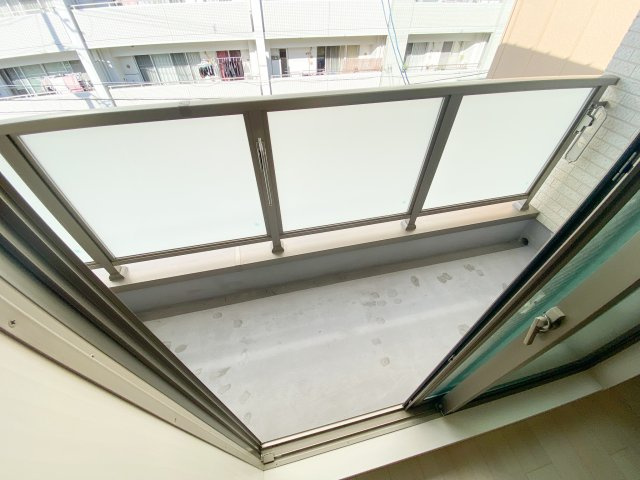 オルフェアメゾン南加賀屋のバルコニー