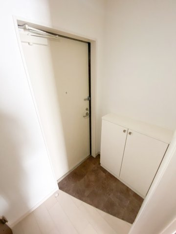 オルフェアメゾン南加賀屋の玄関