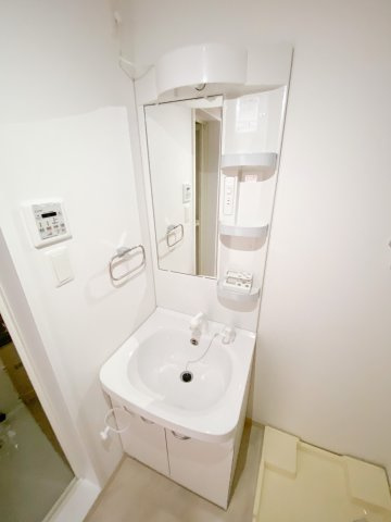 オルフェアメゾン南加賀屋の洗面所