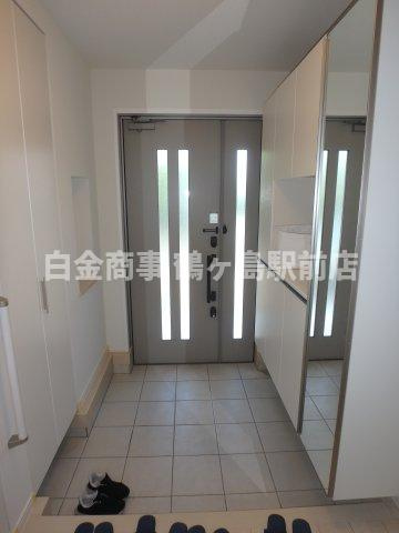坂戸市堀込中古戸建の玄関