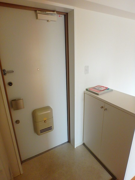 姫路市広畑区本町１丁目の賃貸マンションの玄関