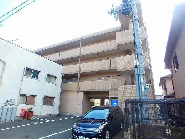 姫路市広畑区本町１丁目の賃貸マンションの外観