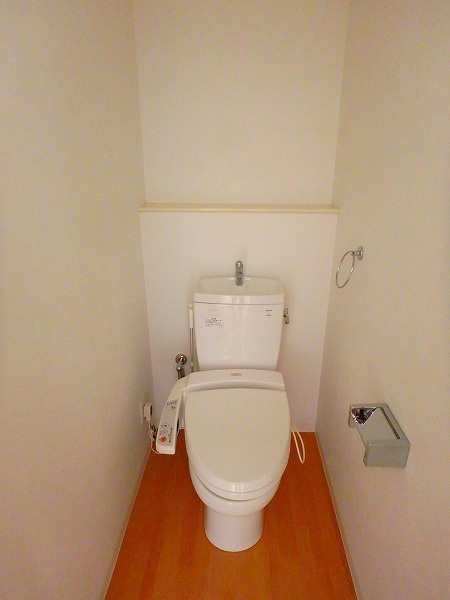 姫路市広畑区本町１丁目の賃貸マンションのトイレ
