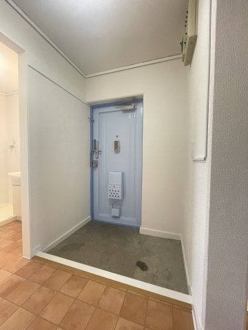 ベルフラワーの玄関