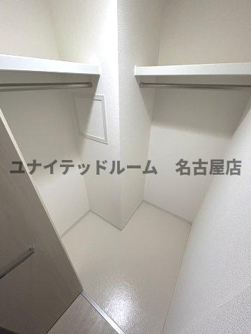 名古屋市中区栄１丁目の賃貸マンションの収納