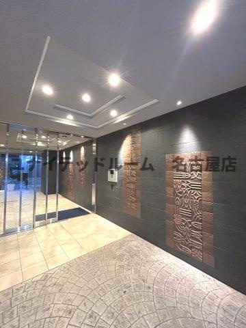 名古屋市中区栄１丁目の賃貸マンションのエントランス