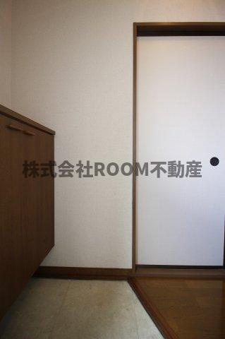 セジュールAYAの内装|落ち着いた玄関です