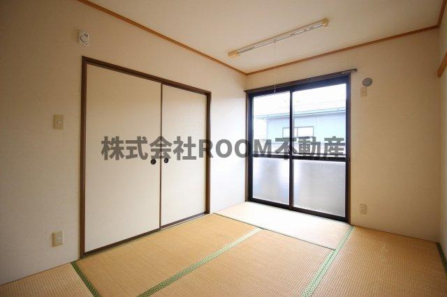 セジュールAYAの和室|朝の身支度には欠かせない独立洗面化粧台
