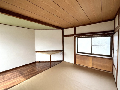 【居間・リビング】 | 津倉町2丁目一戸建て　西棟