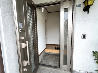 【玄関】 | 津倉町2丁目一戸建て　西棟