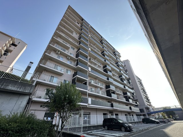西神中央ウェステージ壱番館の外観