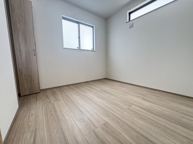 沖縄市知花（全5棟）A号棟の洋室|A号棟　洋室4.5帖＋CL付き♪