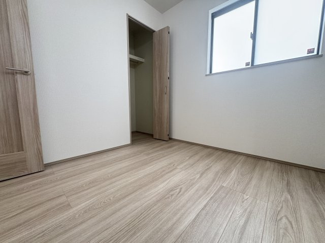 沖縄市知花（全5棟）A号棟の収納|A号棟　洋室4.5帖＋CL付き♪
